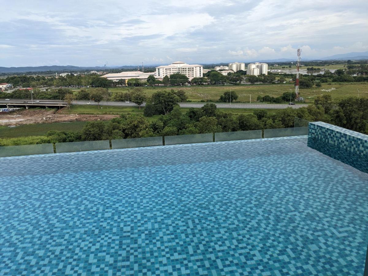 Alor Setar Imperio By Im Staycation 3Bedroom & Rooftop Pool Екстериор снимка