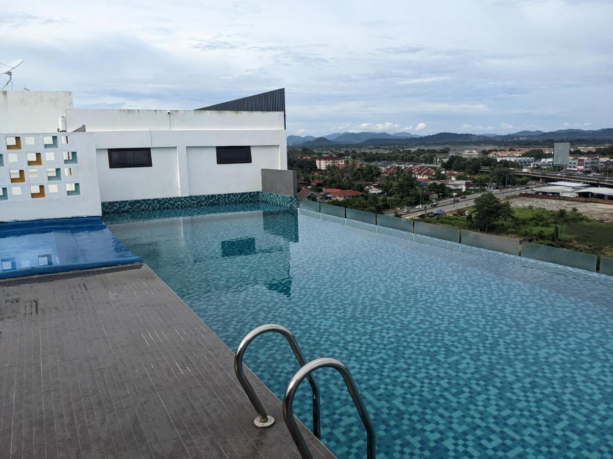 Alor Setar Imperio By Im Staycation 3Bedroom & Rooftop Pool Екстериор снимка